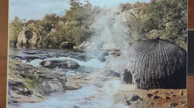 Umelaphi wendabuko - front